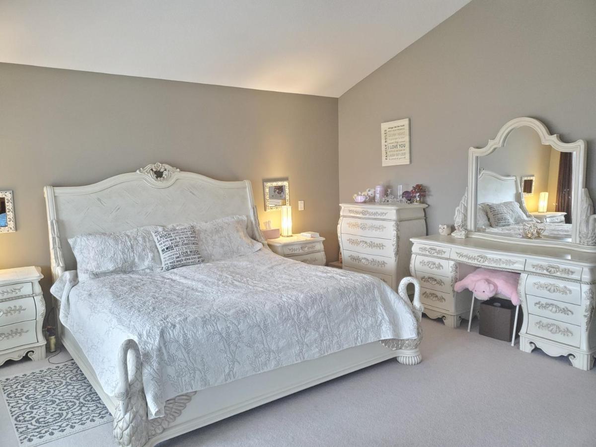 Lakeview House With 4 Rooms Kelowna Near Downtown & Knox Moutain Luaran gambar